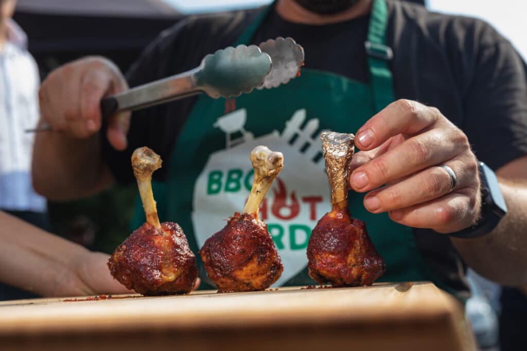 chicken lollipops ("pileće lizalice") - recept - bbqhotyard.com