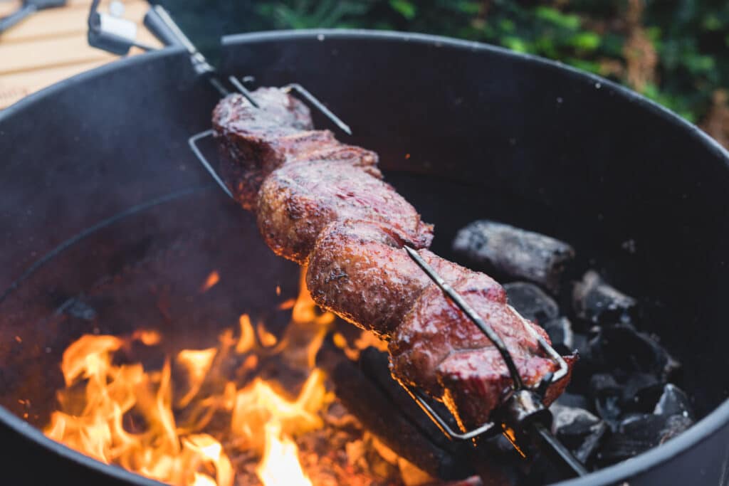 PEKA vs RAŽANJ: vječni dvoboj ispod žara Picanha s chimichurri umakom - recept - bbqhotyard.com pribor za roštilj