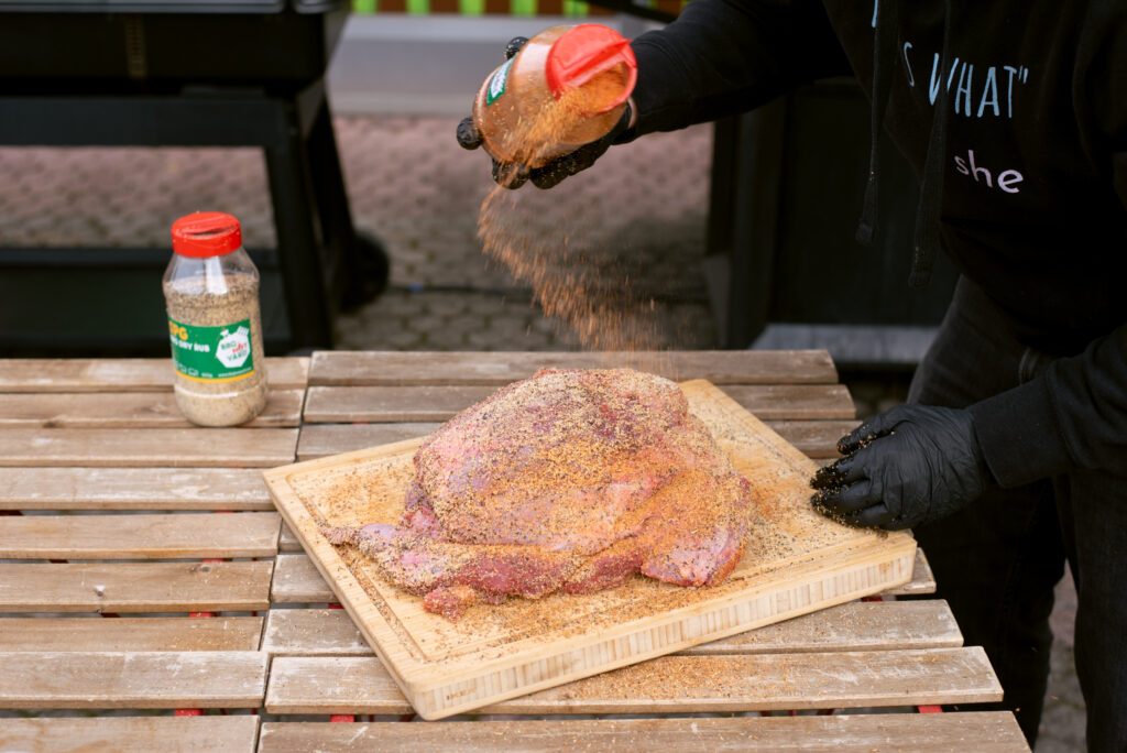 Pulled Beef sendvič - Powered by Traeger Grills® 19 Pulled Beef sendvič 6