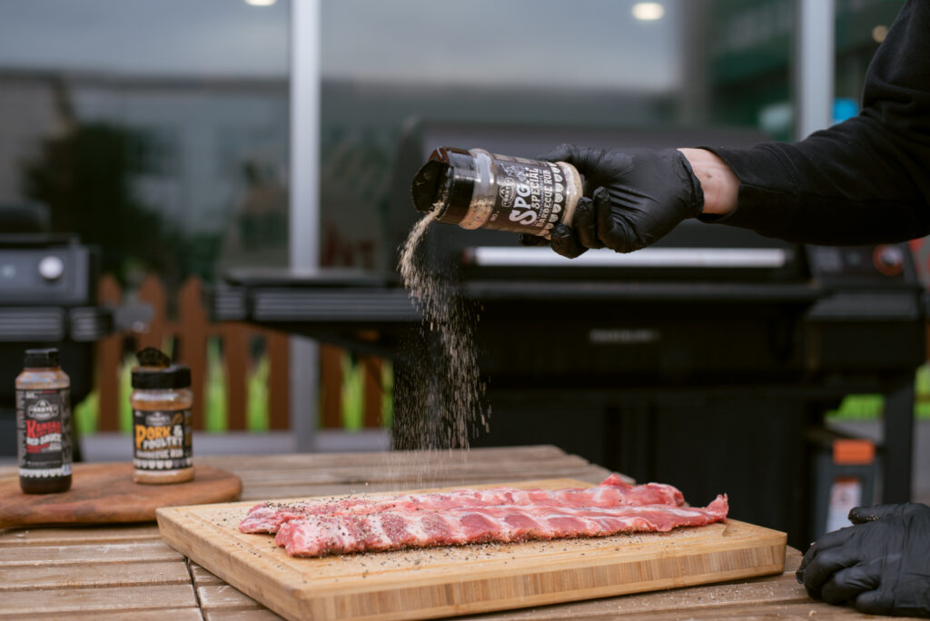 Naš recept za neodoljive baby back ribs - Powered by Traeger Grills® 16 baby back ribs 5