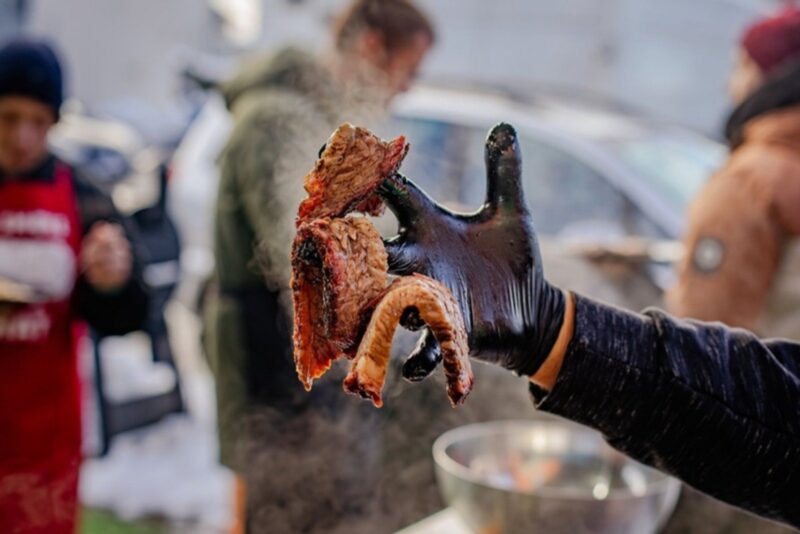 Komad dimljenog brisketa – Smoked Thursday, BBQ Hot Yard